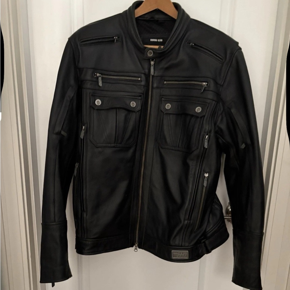 Harley-Davidson men’s crossroad reflective black leather jacket.  Size XL